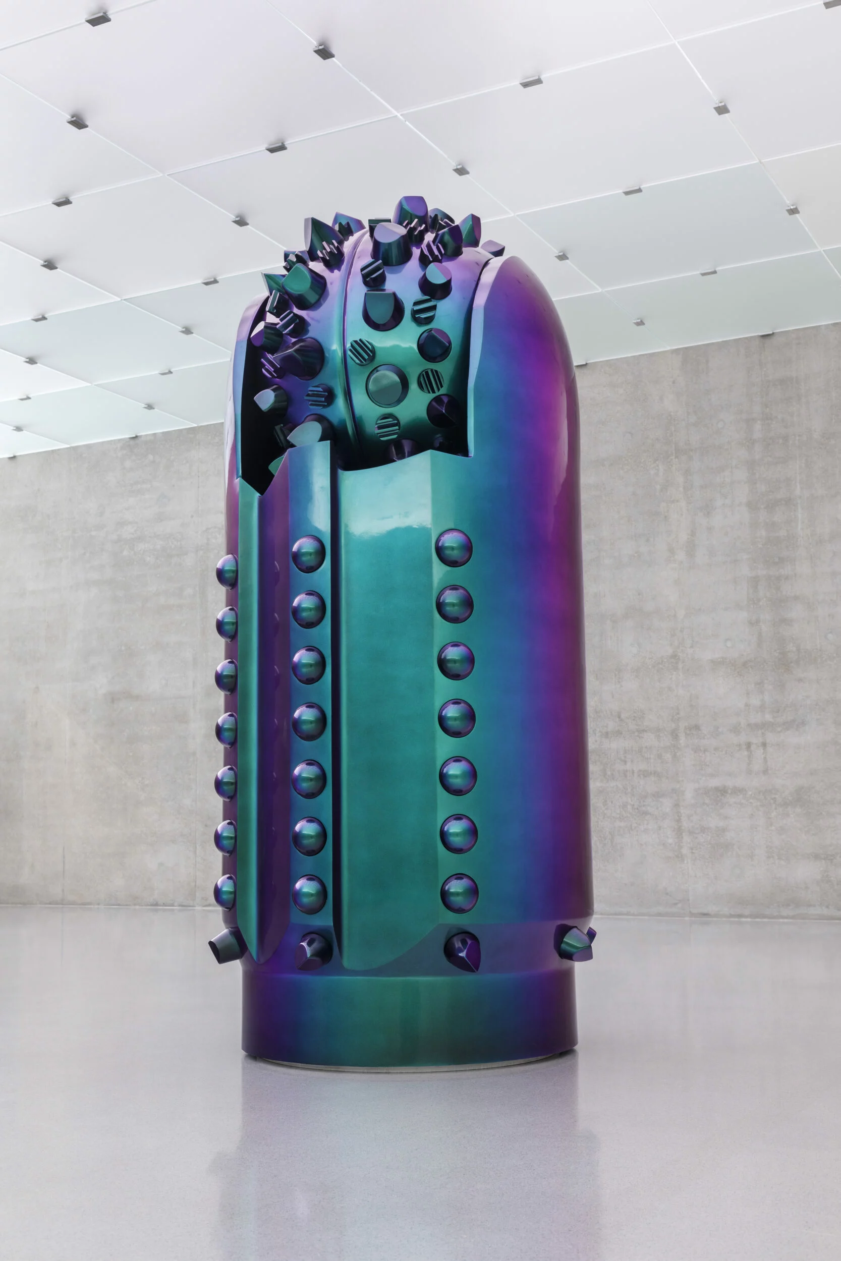 Article - Les reflets aliénants de Monira Al Qadiri